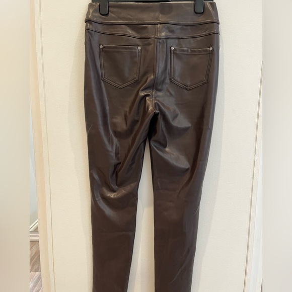 NWT Size Med Laundry by Shelli Segal 
Women's Faux Leather Pull-On Pants - Picture 6 of 7